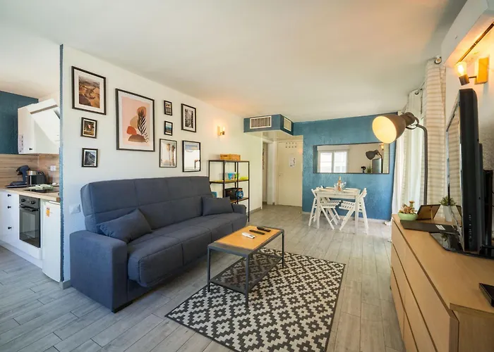 Cocon Azur, Piscine, Clim, A 5 Min De La アパート